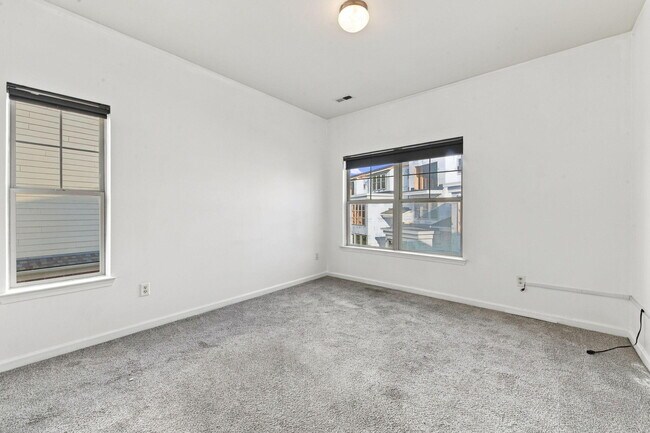 Building Photo - 113 Legato Dr
