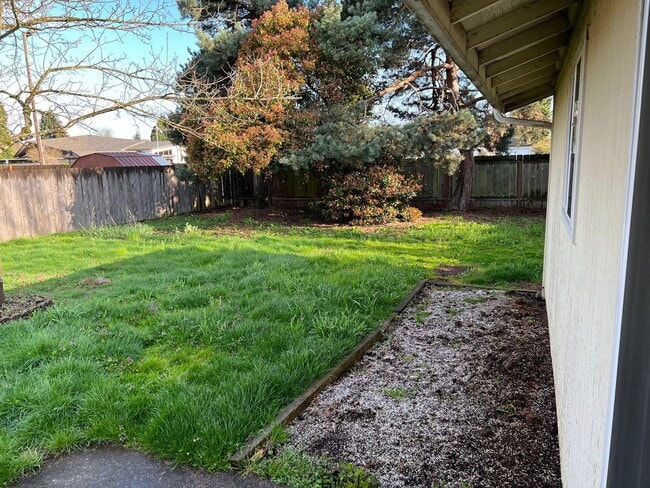 Building Photo - 2 Bedroom in Bethel-Danebo Area