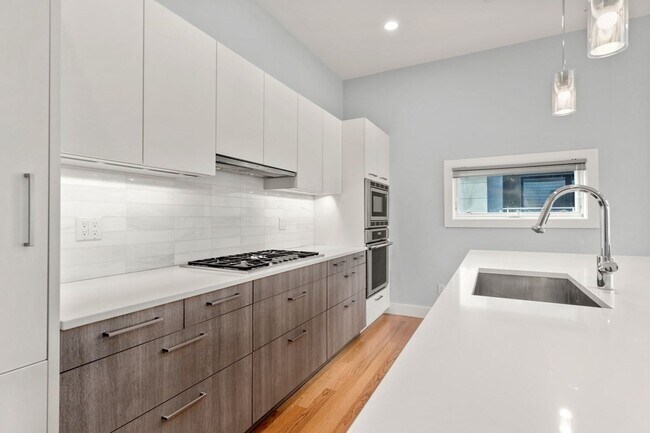 Building Photo - 43 A St