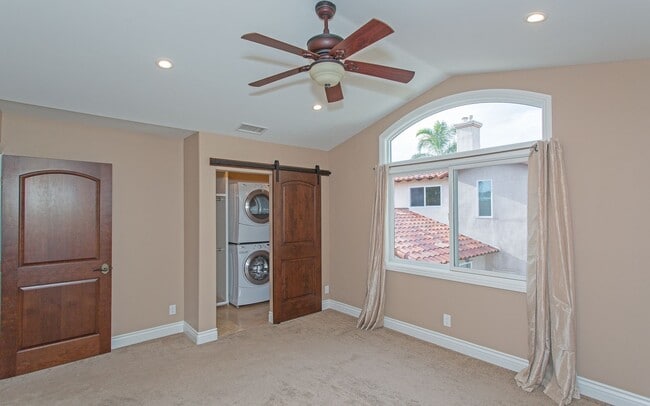 Building Photo - Upgraded 1 Bedroom, 1 Bath ADU!!