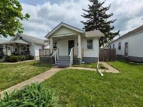 Building Photo - Cozy 2 Bedroom Ranch