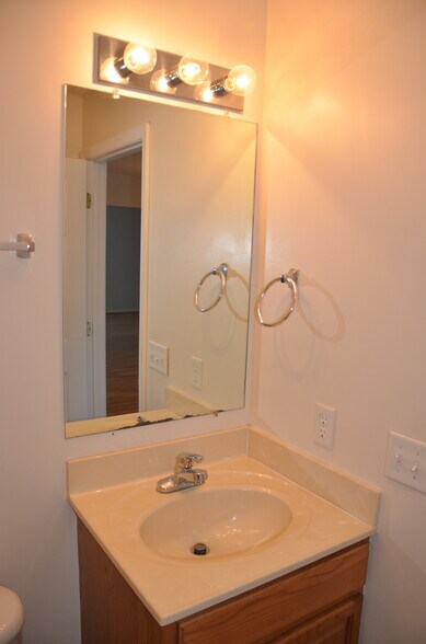 Building Photo - 311 Emerson Ln