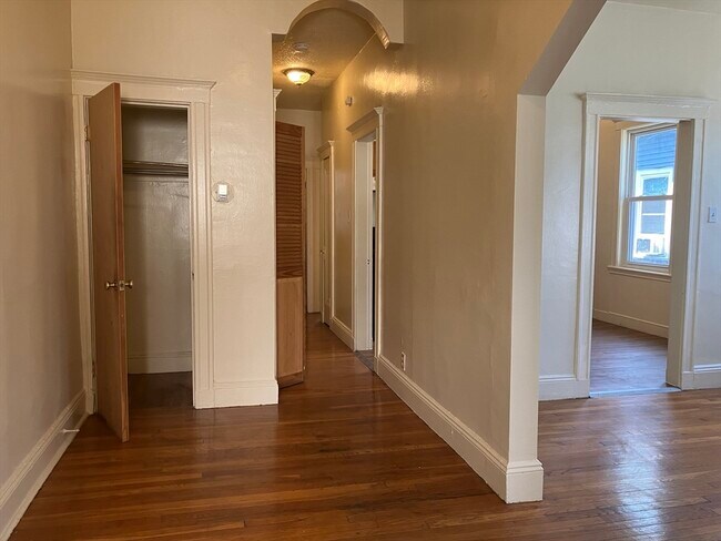 Building Photo - 25 Hosmer St