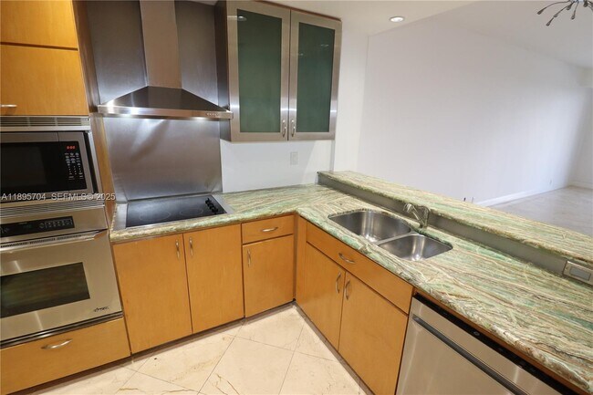 Building Photo - 201 Crandon Blvd