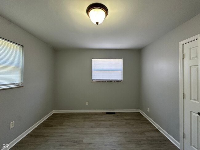 Building Photo - 3236 S Temple Ave