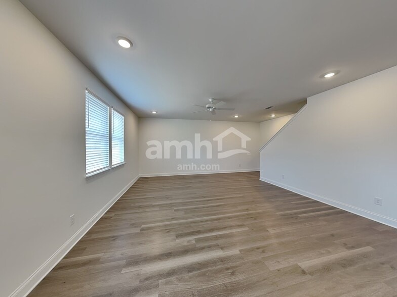 Building Photo - 459 Hickory Pointe Rd