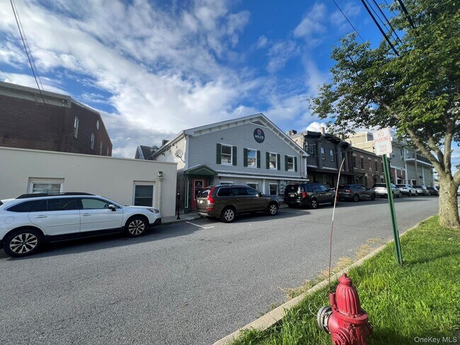 Building Photo - 7 1st St