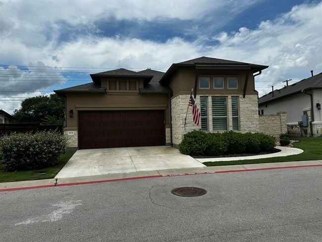 Building Photo - 904 Indian Hawthorne Dr
