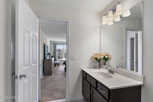 Building Photo - 2 Birch Ct