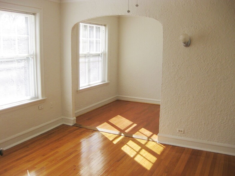 Interior Photo - Winthrop Manor