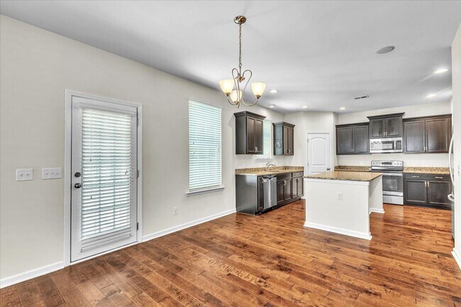 Building Photo - 5 bedroom house in the Somersby neighborhood in Pooler