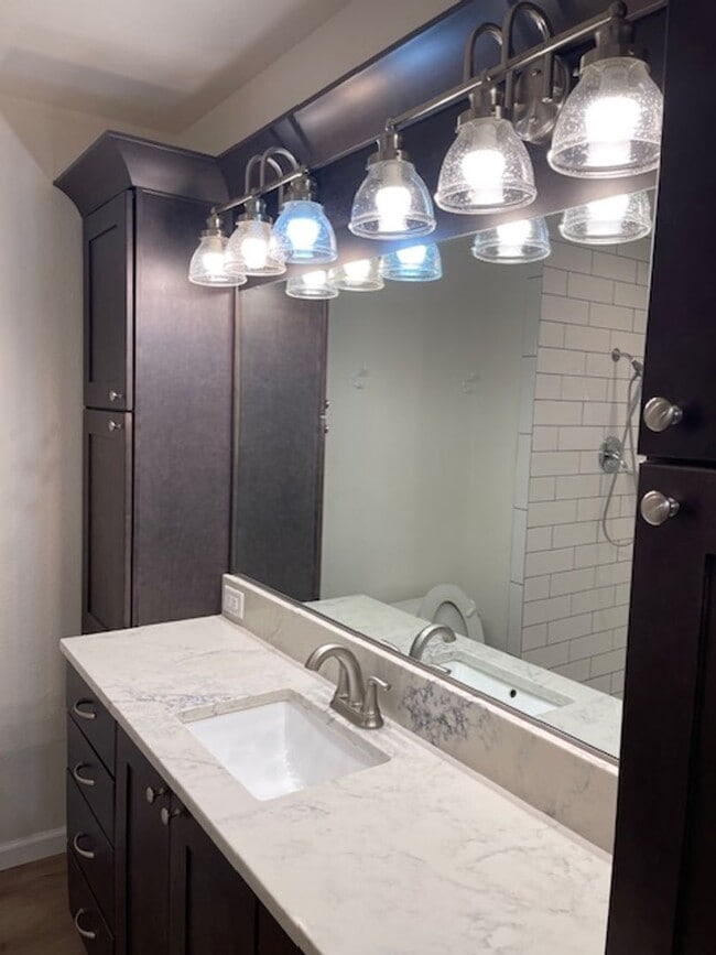 Building Photo - 2735 Ardis Dr