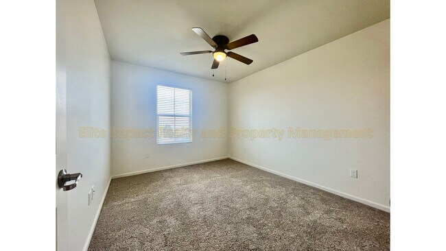 Building Photo - 11442 E Dry Wind Dr