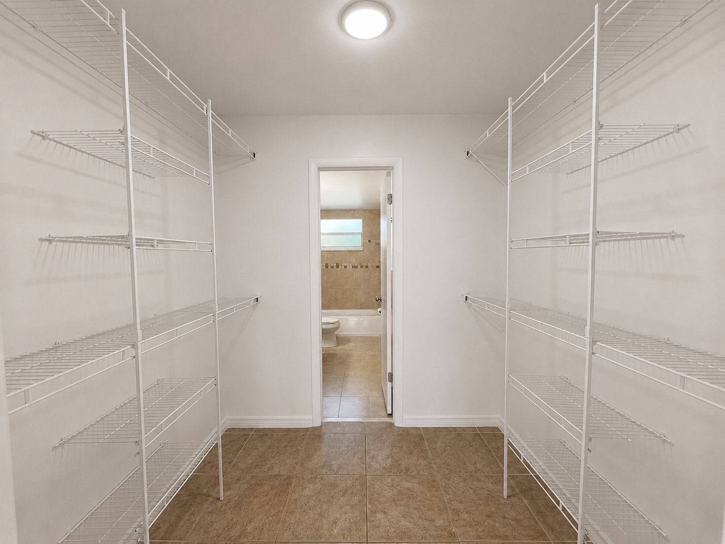 Walk In Closet - 9371 Fontainebleau Blvd