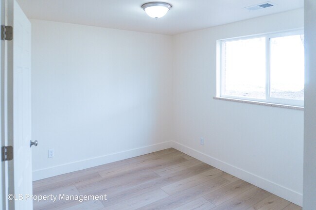 Building Photo - 4341 W Rice Pl