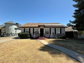 Building Photo - Cute 3 Bed/1 Bath N Bakersfield Home w/ Solar, RBP & $0 Deposit Option