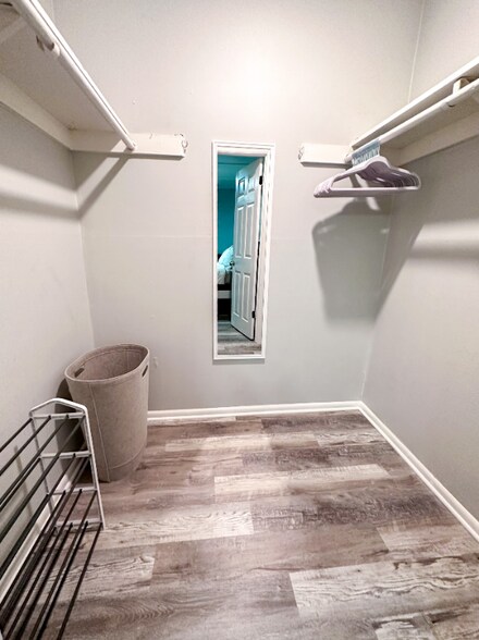 Building Photo - 1207 Tropic St