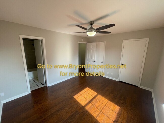 Building Photo - Hendersonville - 2 Bedroom Condo