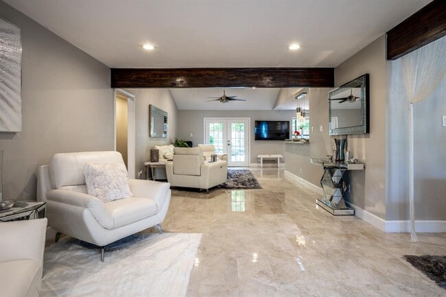 Building Photo - 12739 Memorial Dr