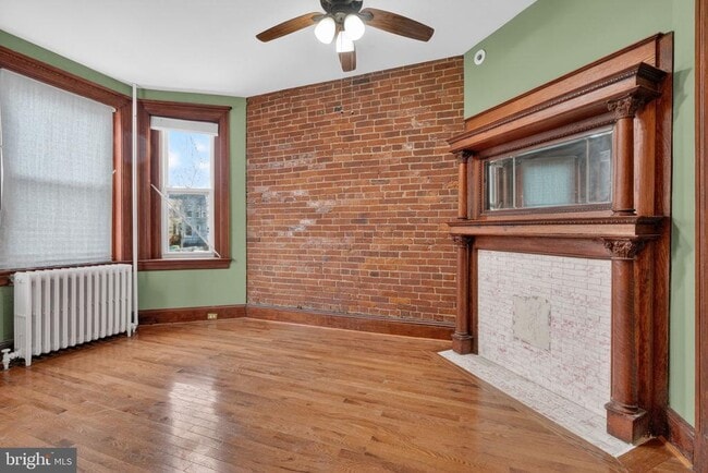 Building Photo - 1169 6th St NE