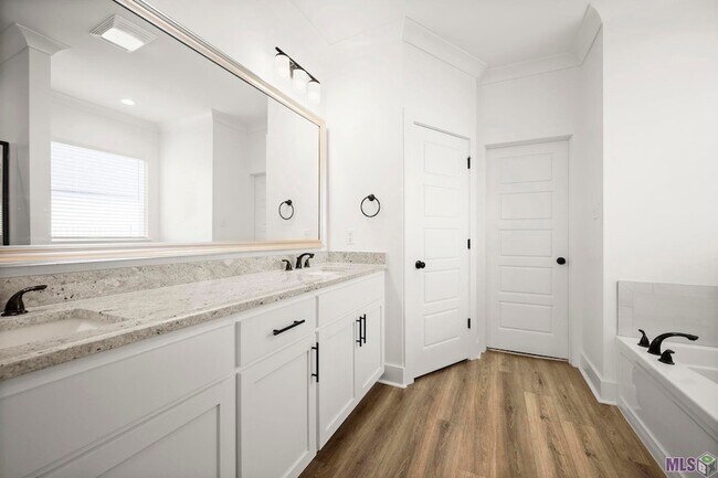 Building Photo - 39262 Bridge Path Ln