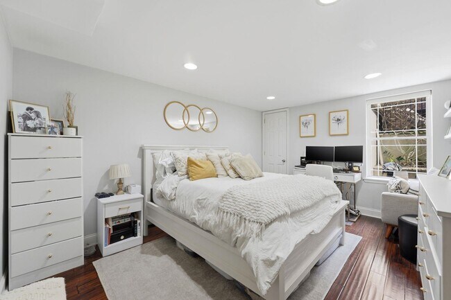 Building Photo - 405 Bloomfield St