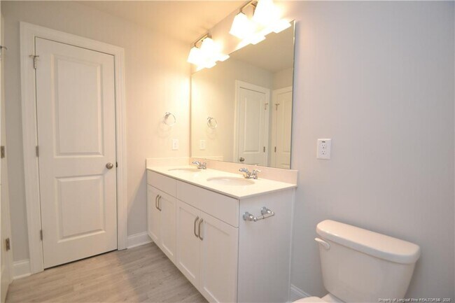 Building Photo - 817 Portland Rose Dr