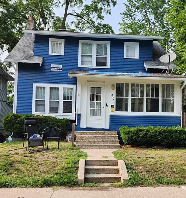 Primary Photo - 931 Dewey Ave