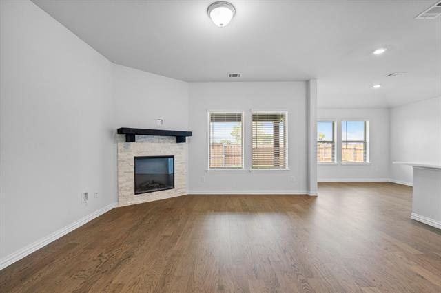 Building Photo - 2100 Briar Rose Dr