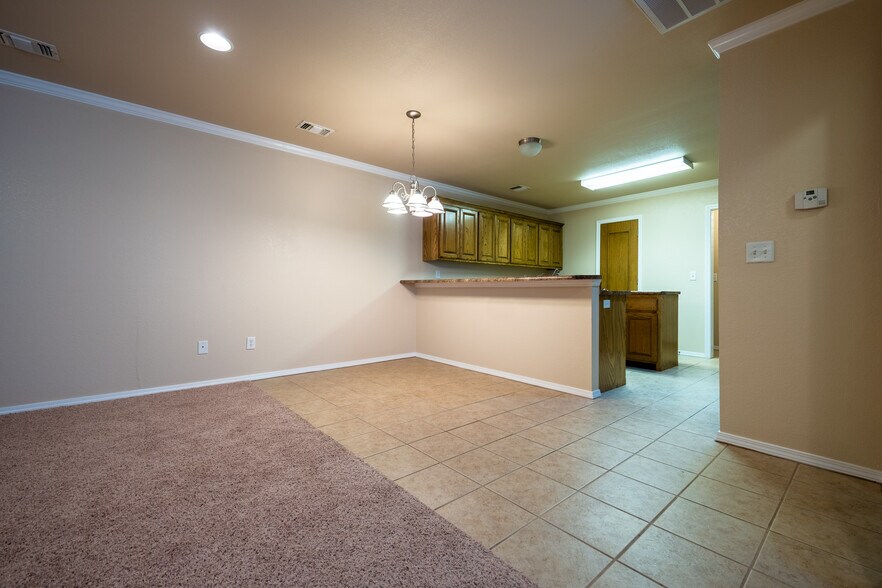 Living area - 4530 Steffi Ct