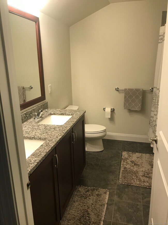 Building Photo - 11 Arrowwood Ct