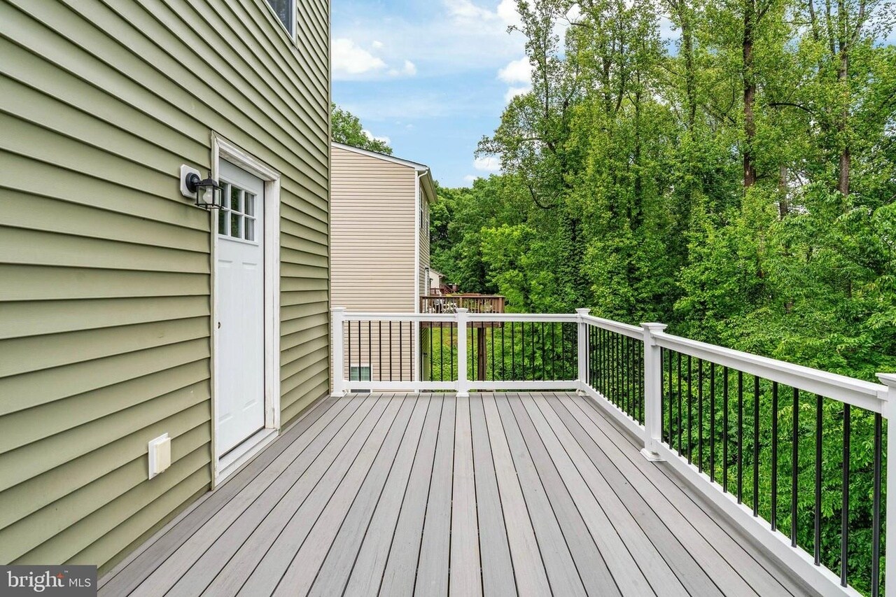 Back Deck - 1196 Holly St