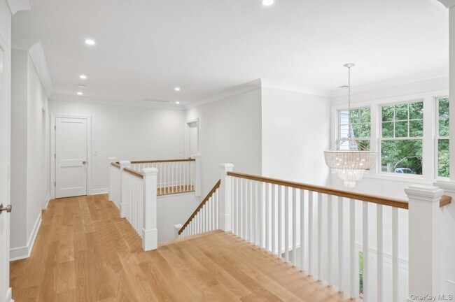 Building Photo - 165 Oneck Ln