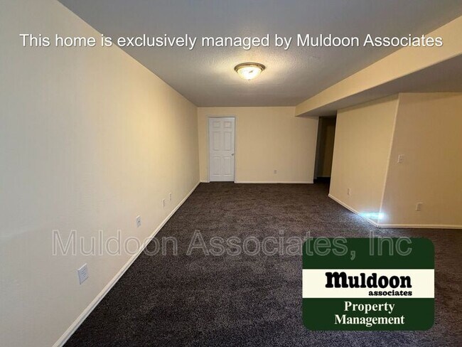 Building Photo - 821 Legend Oak Dr