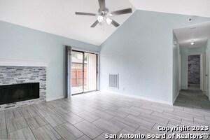 Building Photo - 5531 Ivanhoe St