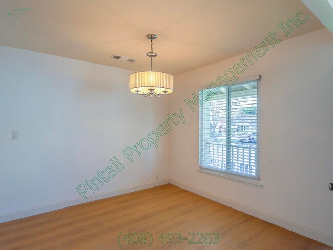 Building Photo - 3428 San Marino Ave