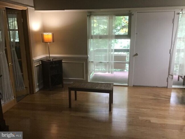 Building Photo - 4381 Americana Dr