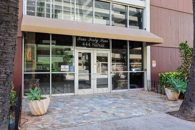 Building Photo - 444 Nahua St