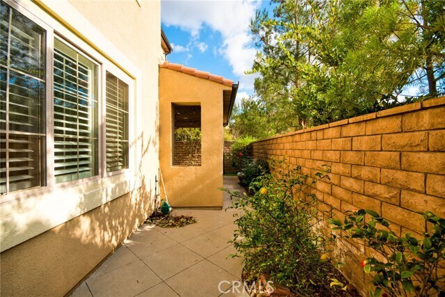 Building Photo - 116 Bridle Path