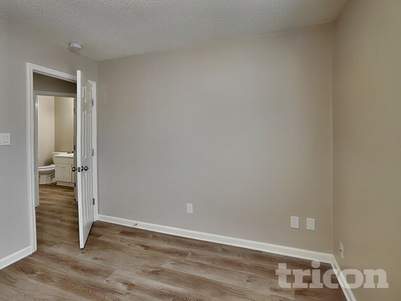 Building Photo - 5112 Limewood St