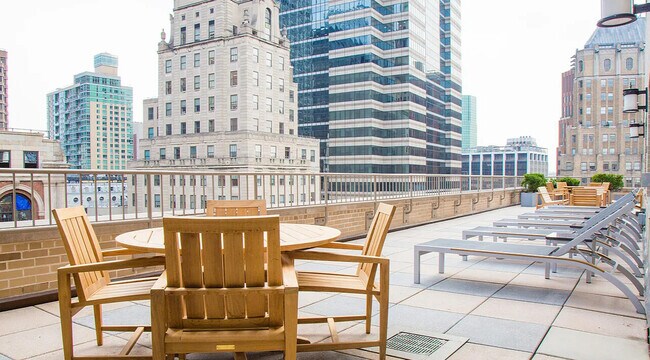 Building Photo - 45 William St