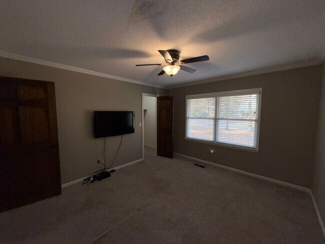 Building Photo - HOME FOR RENT IN ARAB, ALABAMA!