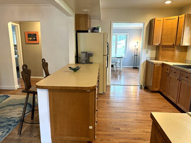 Building Photo - 144 Waukazoo Dr