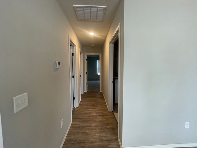 Building Photo - Make this  beautiful modern home yours!!