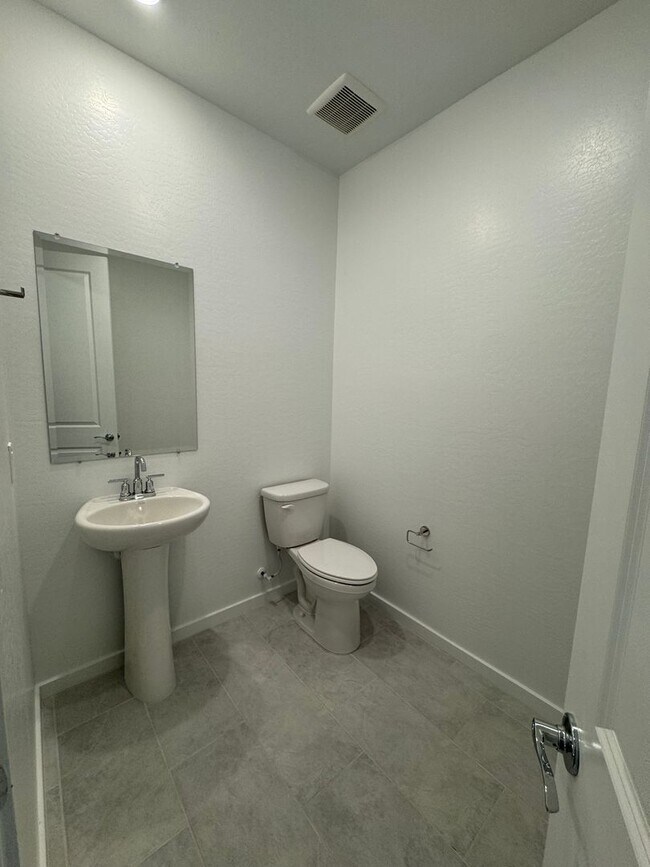 Building Photo - 26331 N 24th Gln