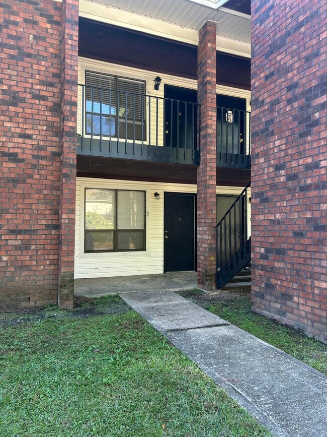 Primary Photo - 251 Rast St