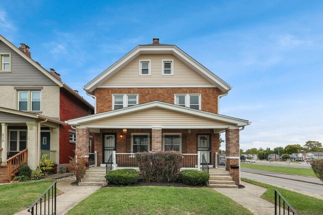 Primary Photo - 618-620 Lilley Ave