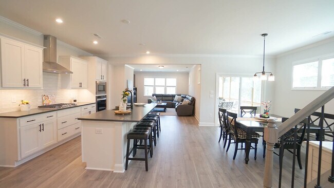 Building Photo - 329 Sparrow Rdg Dr