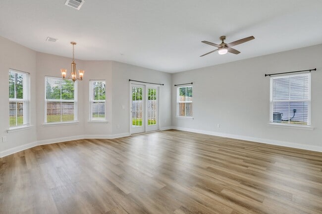 Building Photo - 120 Ironwood Dr