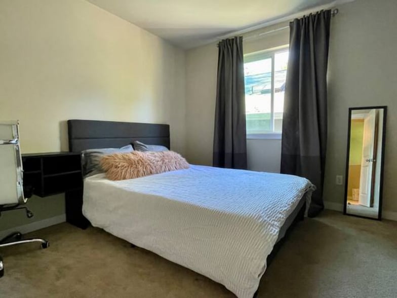 Building Photo - 3669 Reagan Ave